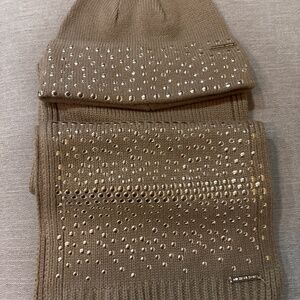 MK scarf and hat
